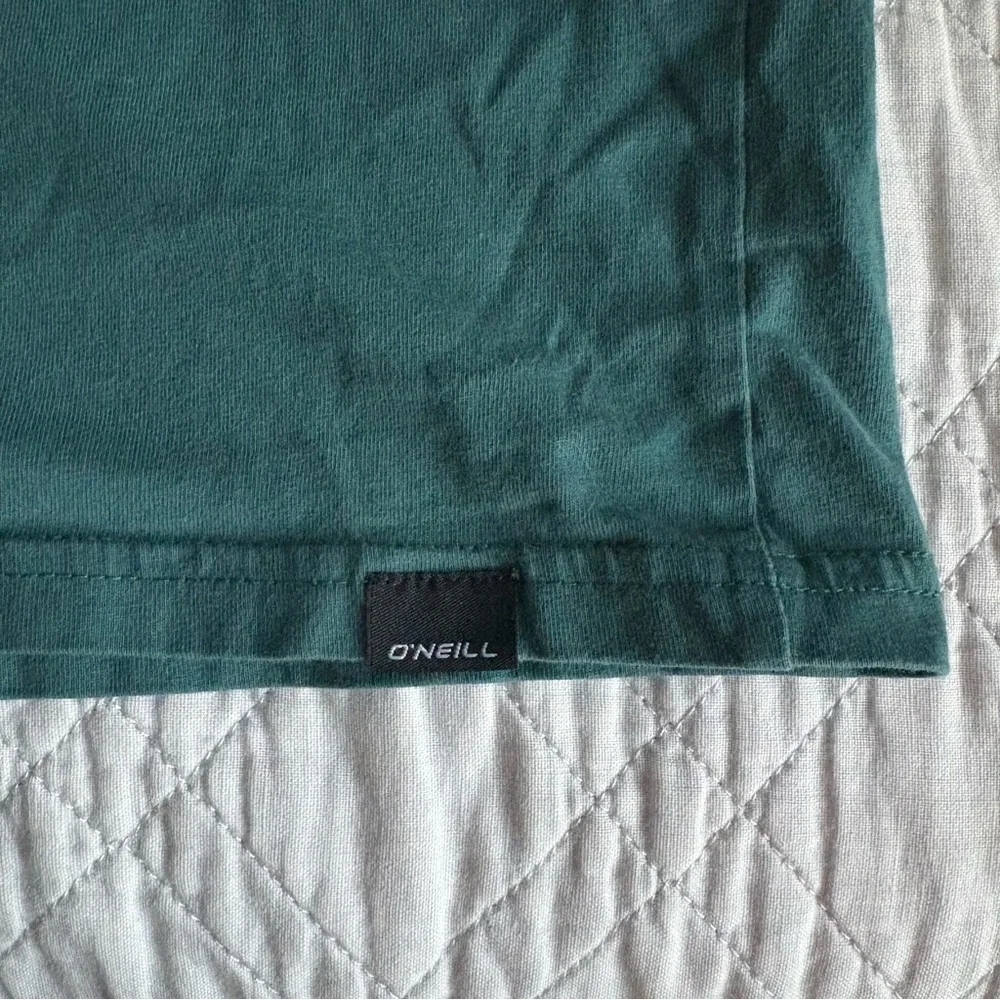 O’Neill Green Men’s Surf Shirt - Picture 4 of 5